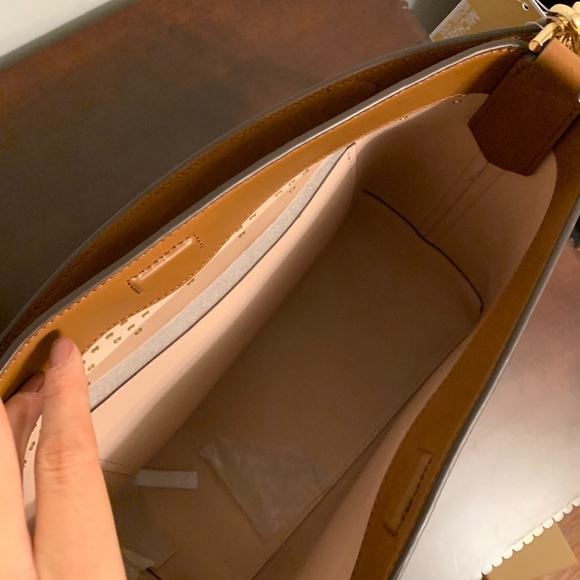 NWT MICHAEL KORS HAYES LARGE BUCKET SHOULDER BAG - Picture 5 of 6